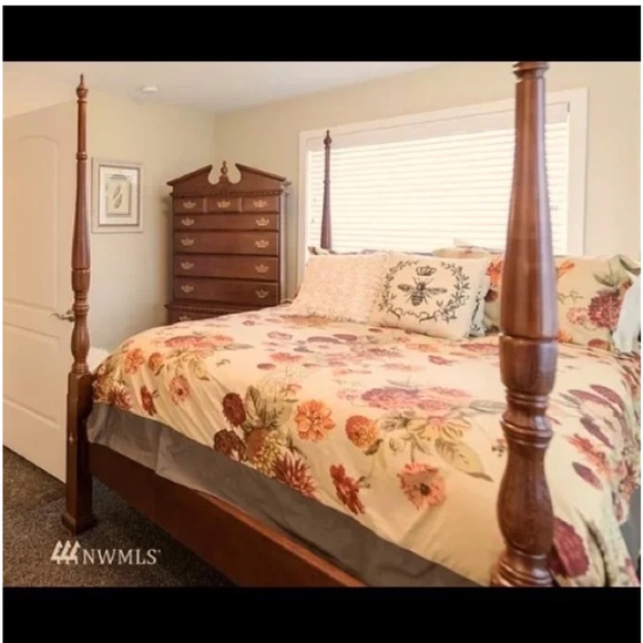 Pottery Barn Queen Duvet with 2 Pillow Shams - Picture 1 of 10